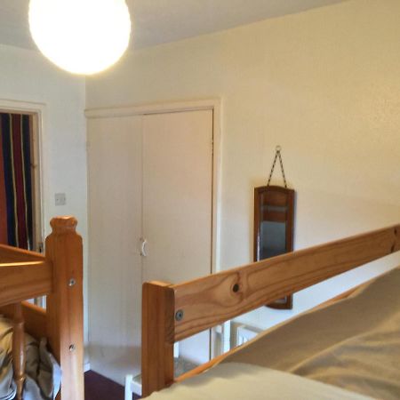 Pantyrathro International Hostel คาร์มาเทน ภายนอก รูปภาพ